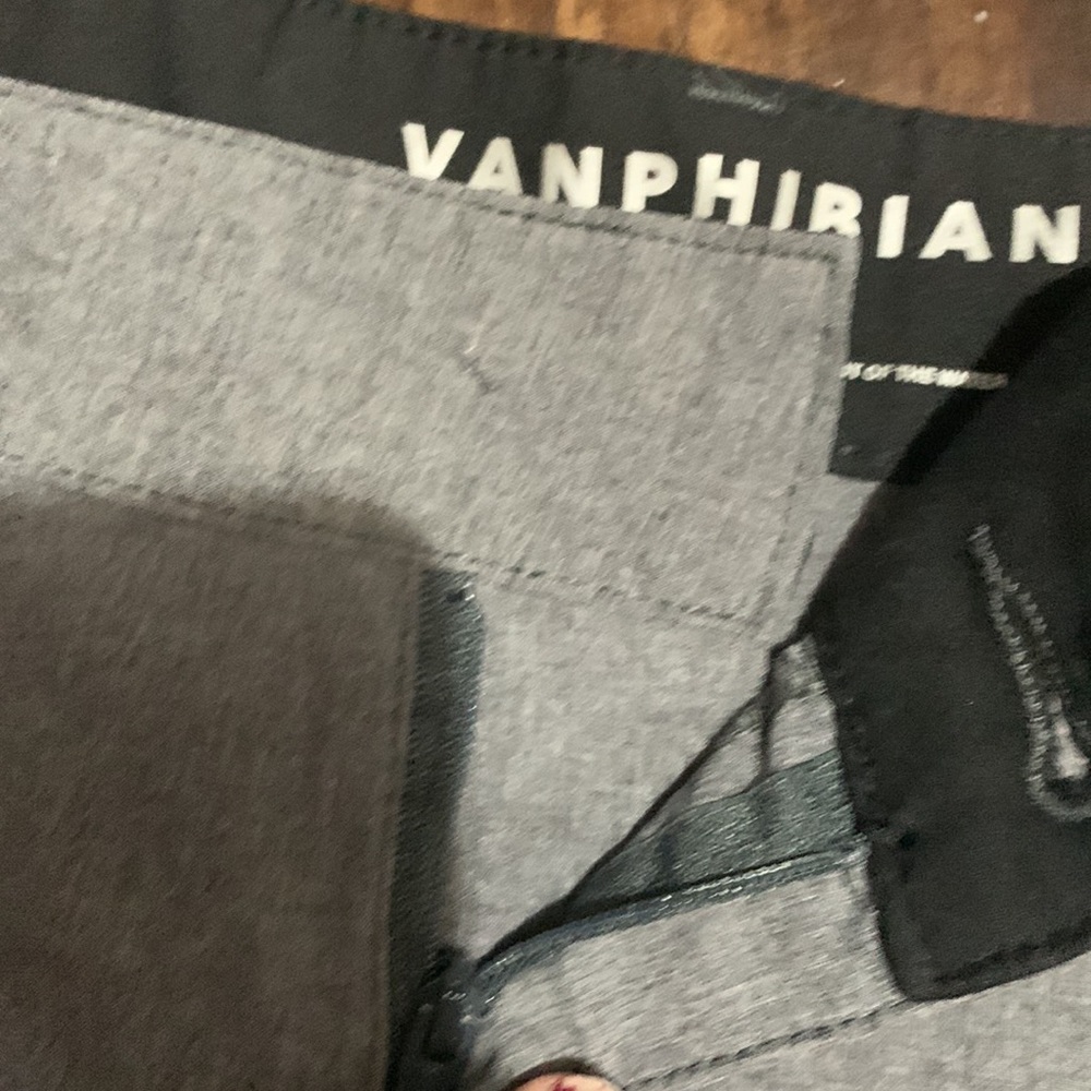 Vans - Picture 3 of 6